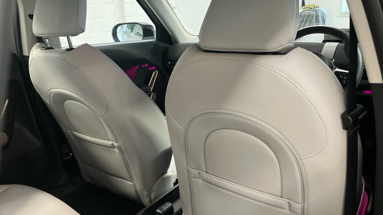 MINI Aceman 135kW E Classic 43kWh 5dr Auto Electric Hatchback